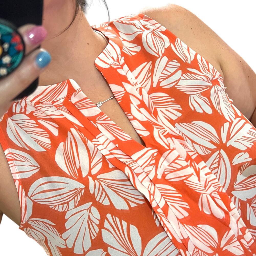 41Hawthorn MEDIUM Breyson Pleat Detail Split Neck Blouse - Stitch Fix Top - Picture 9 of 16